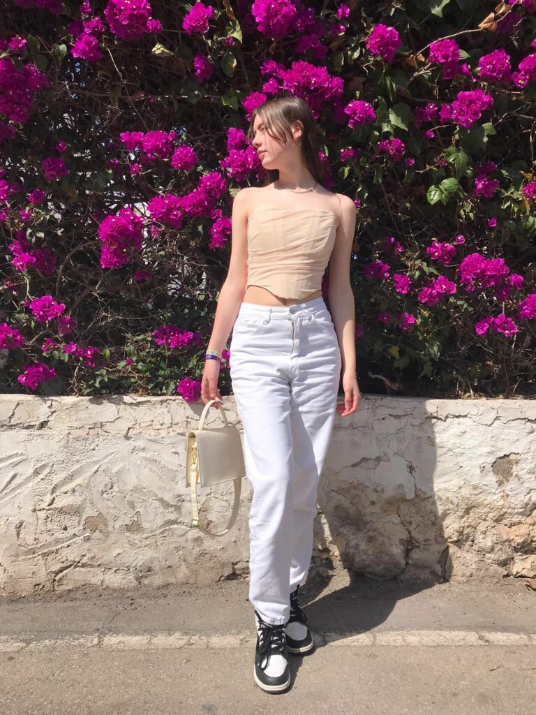 je ziet mezelf onderweg naar het appartement bij paarse bloemen 